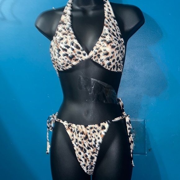 Animal Print bikini - Picture 1 of 7